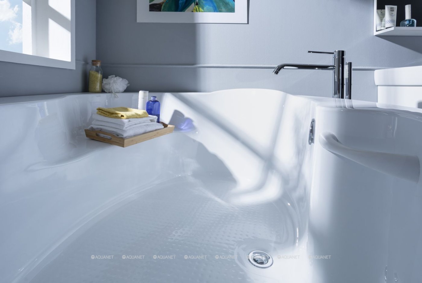 Акриловая ванна Aquanet Capri 170x110 R (с каркасом)
